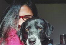 Moradora de Canoas com autismo busca cachorrinha perdida durante enchente