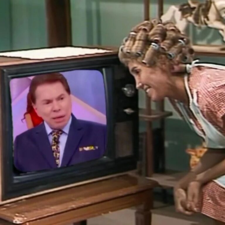 Florinda Meza, a dona Florinda de Chaves, presta homenagem a Silvio Santos
