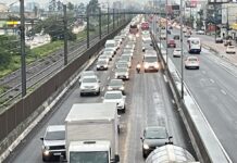 BR-116 está parada após acidente em Canoas