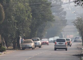 Corredor de fumaça vem da Amazônia e atinge o RS; Entenda