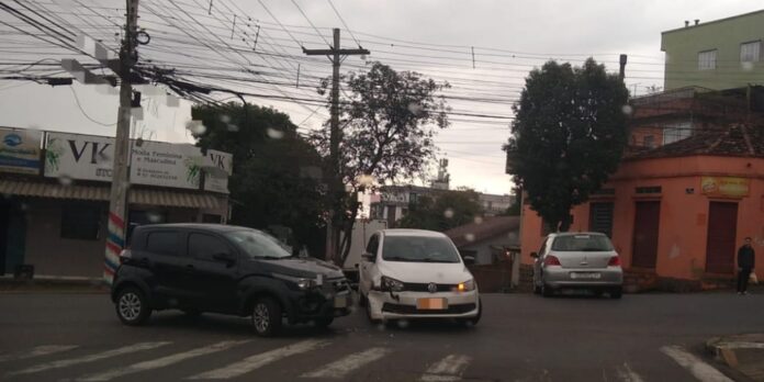 cruzamento canoas