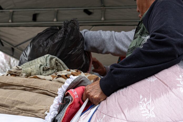 Veja onde tem doação de roupas e cestas básicas em Canoas