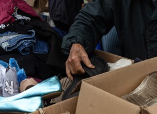 Saiba onde tem doação de roupas em Canoas nesta sexta