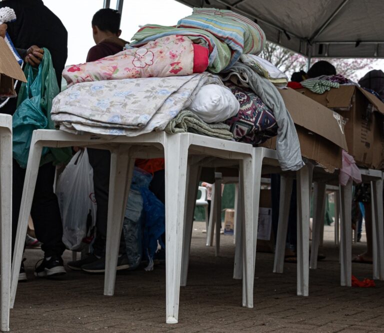 Saiba onde tem doação de roupas em Canoas nesta quinta
