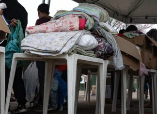 Veja onde ônibus itinerante com doações de roupas em Canoas vai estar nesta quinta