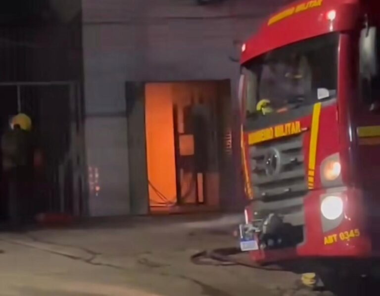 incêndio agência bancária Canoas