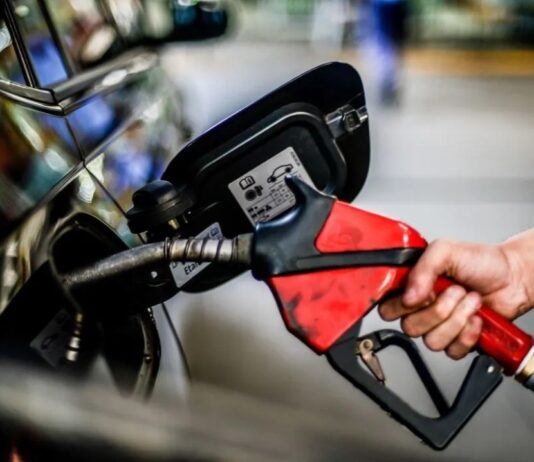 Posto de combustíveis tem bombas interditadas em Canoas