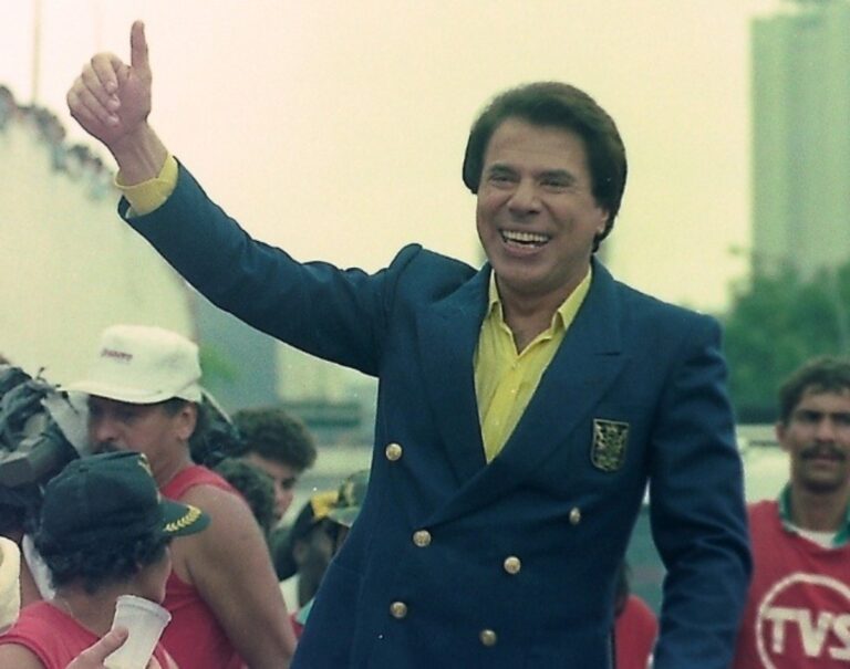 Silvio Santos foi candidato à Presidência da República, mas TSE impugnou candidatura