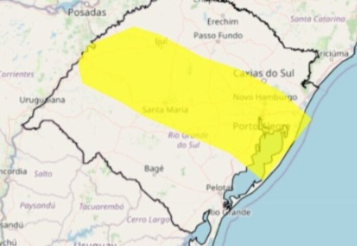 INMET emite alerta para tempestade com granizo e ventos fortes