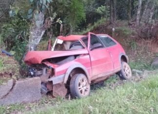 Motorista de Canoas morre em acidente após perder controle da direção