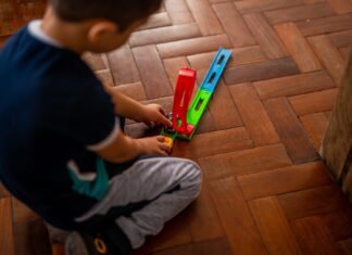 Duas escolas voltam às aulas em Canoas na próxima segunda-feira (2) após passar por um processo de limpeza e recuperação após a enchente do mês de maio.