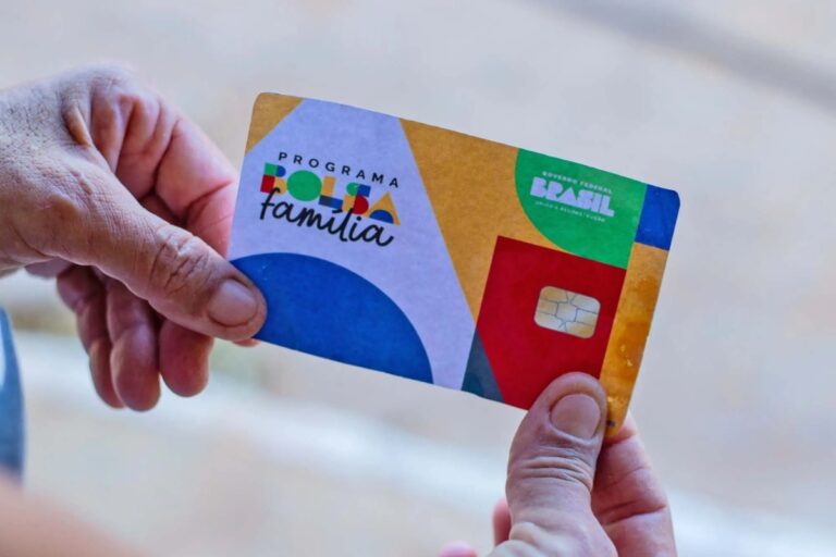 Saiba como sacar o Bolsa Família em caixas do Banco 24 Horas