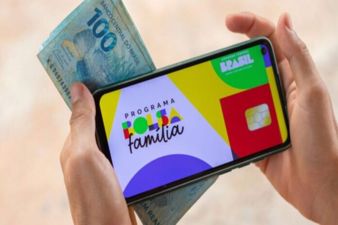 As Famílias podem solicitar benefícios extras do Bolsa Família pelo CRAS além dos R$ 600 do programa, assim como o empréstimo do programa.