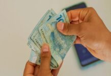 O BPC atende idosos com 65 anos ou mais, além de pessoas com deficiência física e/ou intelectual, em situação de vulnerabilidade social.