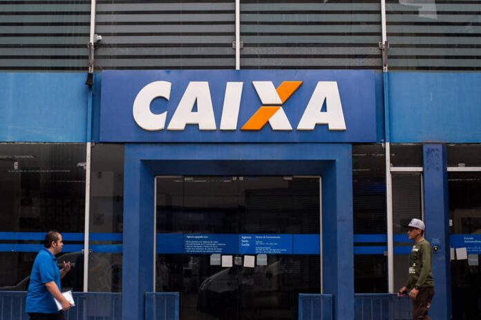 Os lances para o leilão de imóveis da Caixa Econômica Federal já estão abertos, oferecendo lotes com preços a partir de R$ 44 mil.