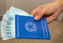 Seguro-desemprego pode pagar adicional de mais de R$ 2 mil para trabalhadores dispensados sem justa causa nos últimos anos.Seguro-desemprego pode pagar adicional de mais de R$ 2 mil para trabalhadores dispensados sem justa causa nos últimos anos.