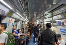 Trensurb tem movimento intenso no primeiro dia útil de circulação em Porto Alegre