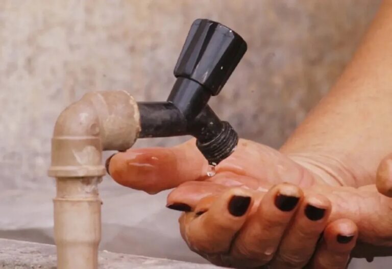 Dois bairros estão sem água em Canoas nesta terça