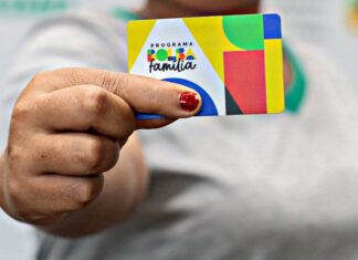 O programa Bolsa Família é pago nos últimos 10 dias do mês, mantendo as antecipações para algumas famílias. Confira.