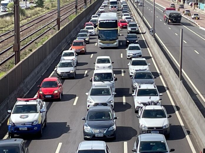 Congestionamentos e acidentes de trânsito em Canoas e região marcam esta manhã de quinta; Veja onde