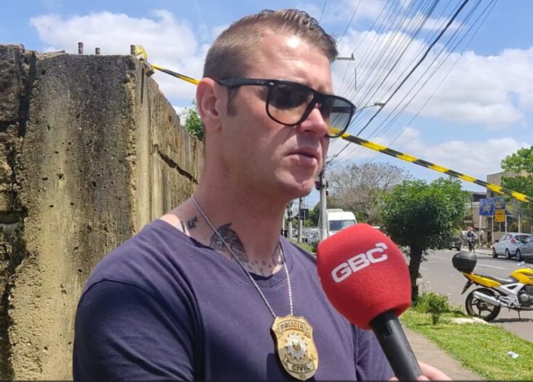 "O fato aqui é execução", afirma delegado sobre homem morto a tiros em Canoas próximo de escola