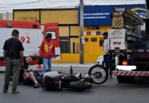 Motociclista fica ferido após acidente em Canoas com caminhão