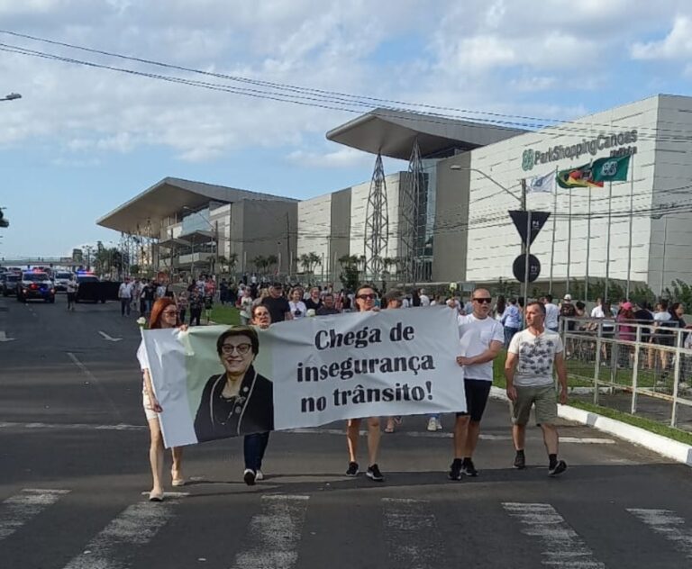 manifestacao-canoas