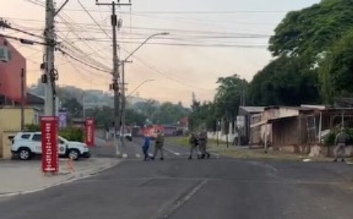 Atirador que matou pai e policial em Novo Hamburgo é encontrado morto dentro de casa