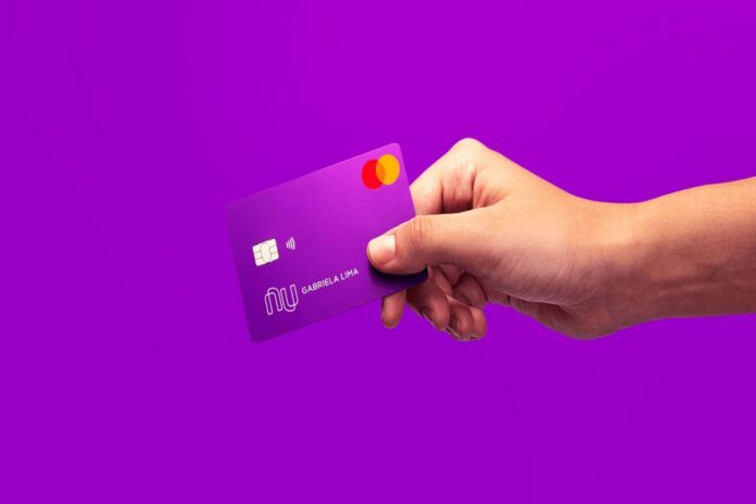 Com cobertura em mais de 130 países, essa oferta de internet sem custo é uma das diversas vantagens oferecidas pelo Nubank Ultravioleta.