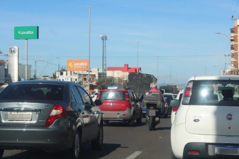 BR-116: obras causam grande congestionamento em Canoas