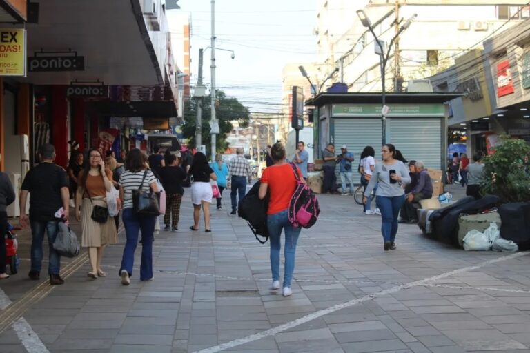 Décimo terceiro poderá ser pago no dia da Black Friday