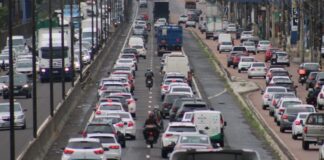 Obras deixam trânsito congestionado na BR-116 em Canoas