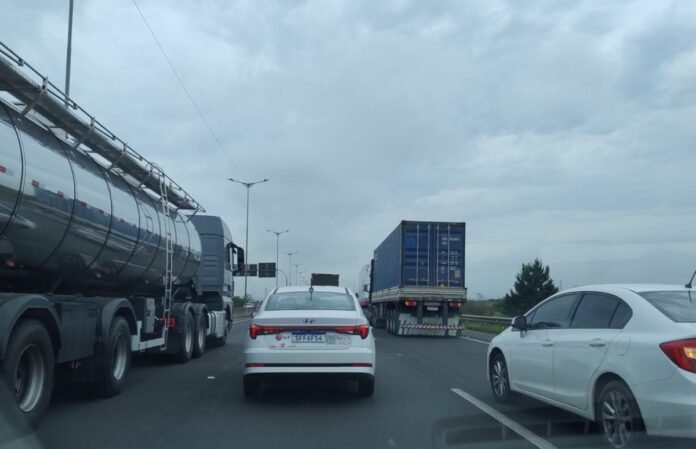 BR-386: rodovia está com grande congestionamento nesta manhã em Canoas; Veja motivo