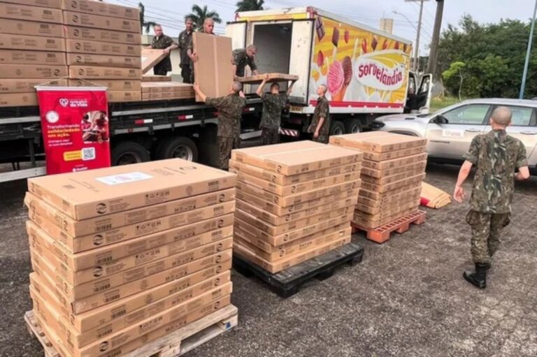 Canoas recebe doações de móveis para vítimas da enchente; Entenda