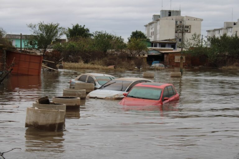 Auxílio de R$ 1 mil para vítimas da enchente em Canoas será ampliado