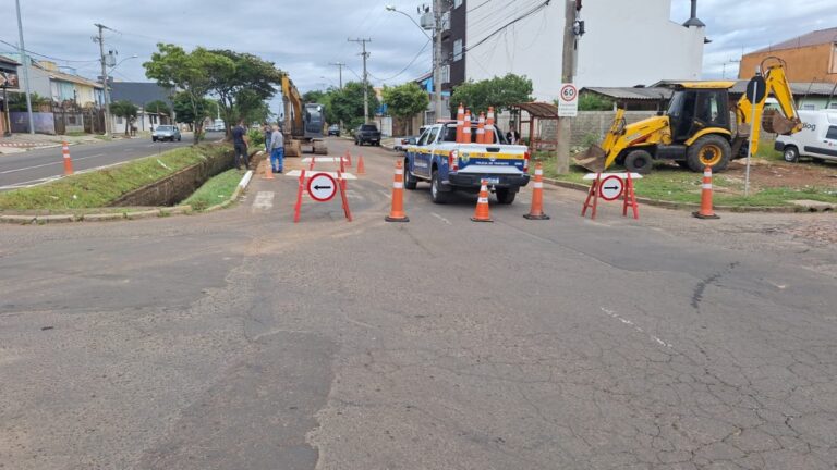 Obra em Canoas altera trânsito em avenida; Veja onde