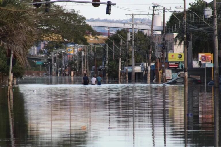 Prefeitura amplia auxílio de R$ 1 mil em Canoas; Veja se você tem direito