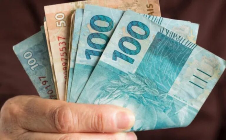 Décimo Terceiro: veja prazo para que empresas paguem primeira parcela