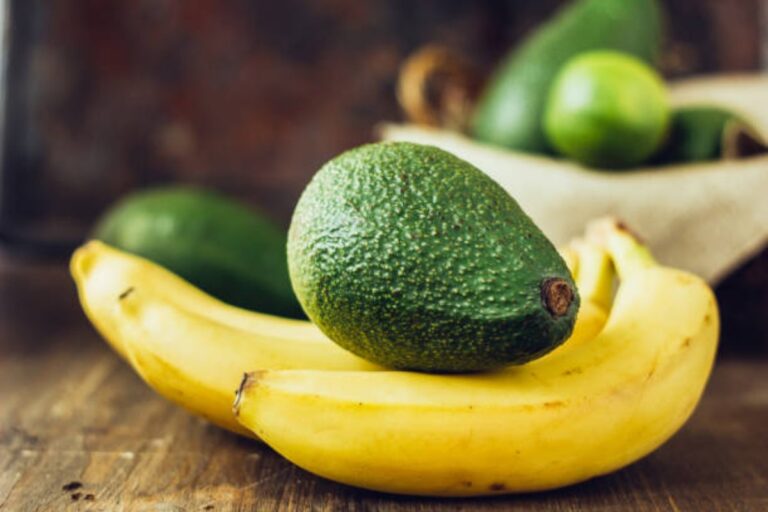 Confira a lista de cinco frutas ricas em proteínas