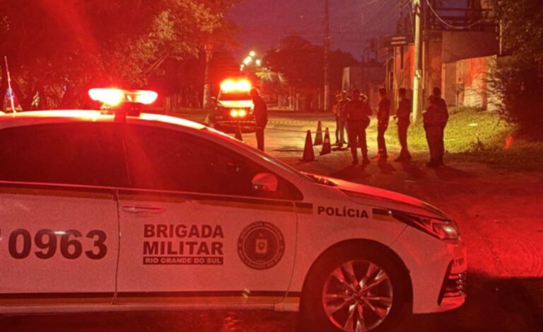 homem-mãos-amarradas