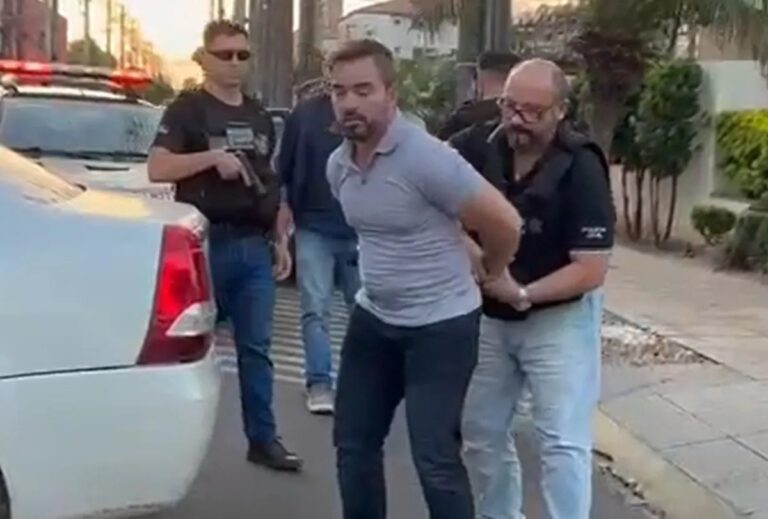 Médico acusado de matar esposa em Canoas pode perder registro