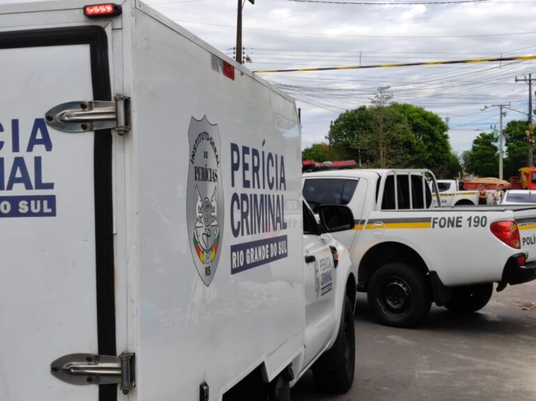 Homem é morto a tiros na frente de residência em Canoas; Polícia investiga motivação