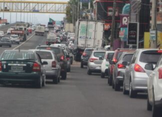 Trânsito de Canoas tem acidentes, bloqueios e obras