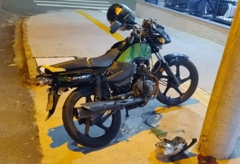 Motociclista é internado em estado grave após acidente em Canoas