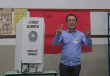 Airton Souza Canoas