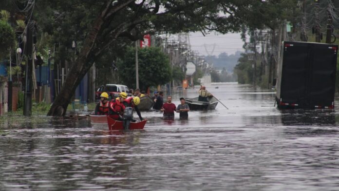 Em canoas