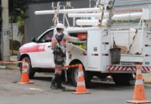 Moradores de oito bairros de Canoas enfrentam mais de 10h sem luz após temporal