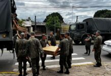 móveis doados para vítimas da enchente em Canoas