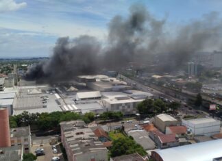 Veja vídeos do incêndio que atingiu o Canoas Shopping