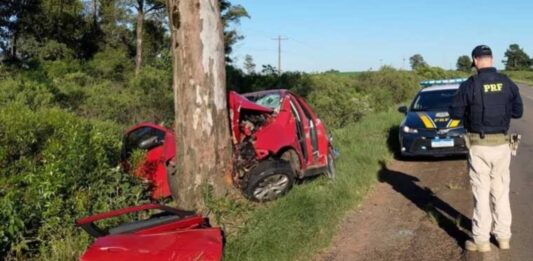 mulher morre carro